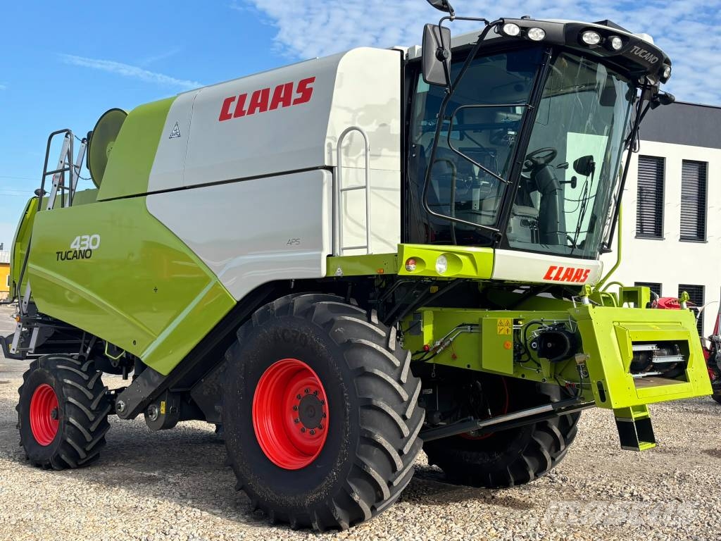CLAAS Tucano 430 Combine harvesters