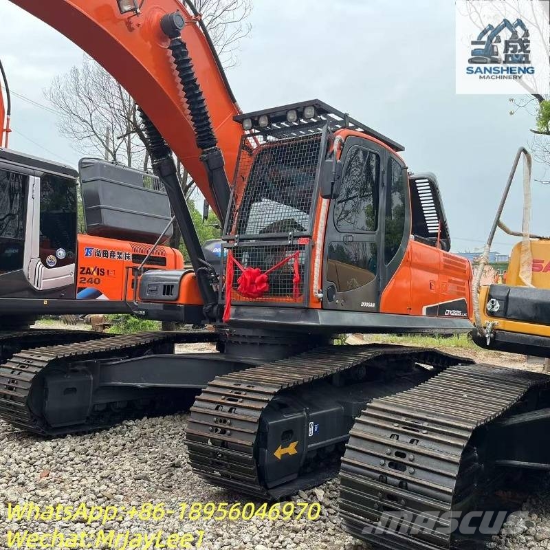 Doosan DX 225 LC-9C Kāpurķēžu ekskavatori