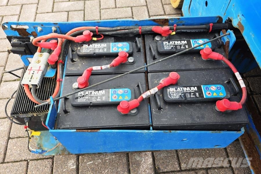 Genie GS2632 Electric, 10m Working Height, Non Marking T رافعات مقصية الشكل