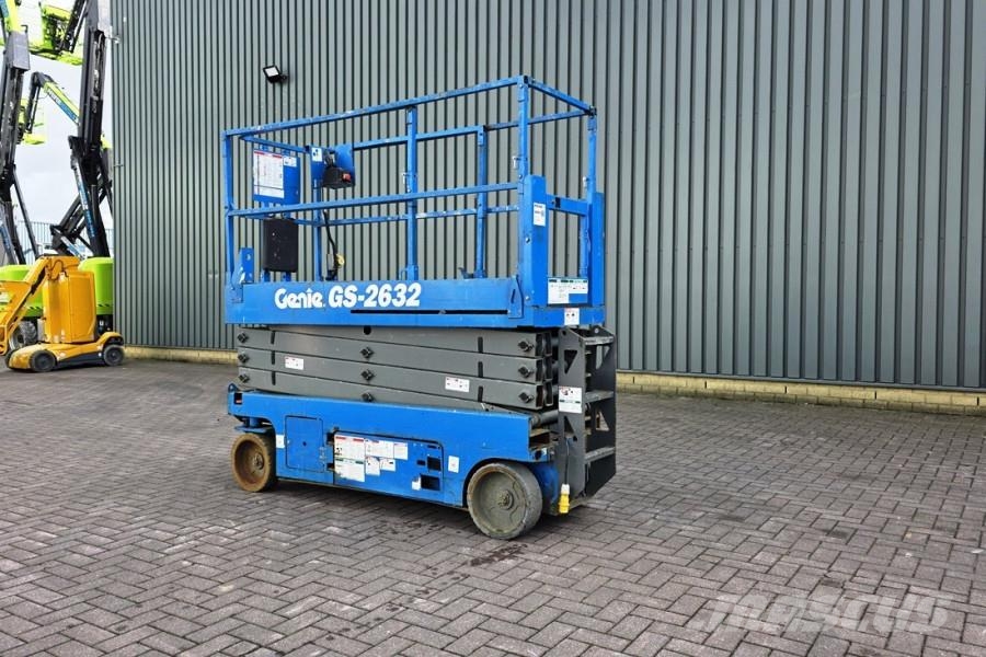 Genie GS2632 Electric, 10m Working Height, Non Marking T رافعات مقصية الشكل