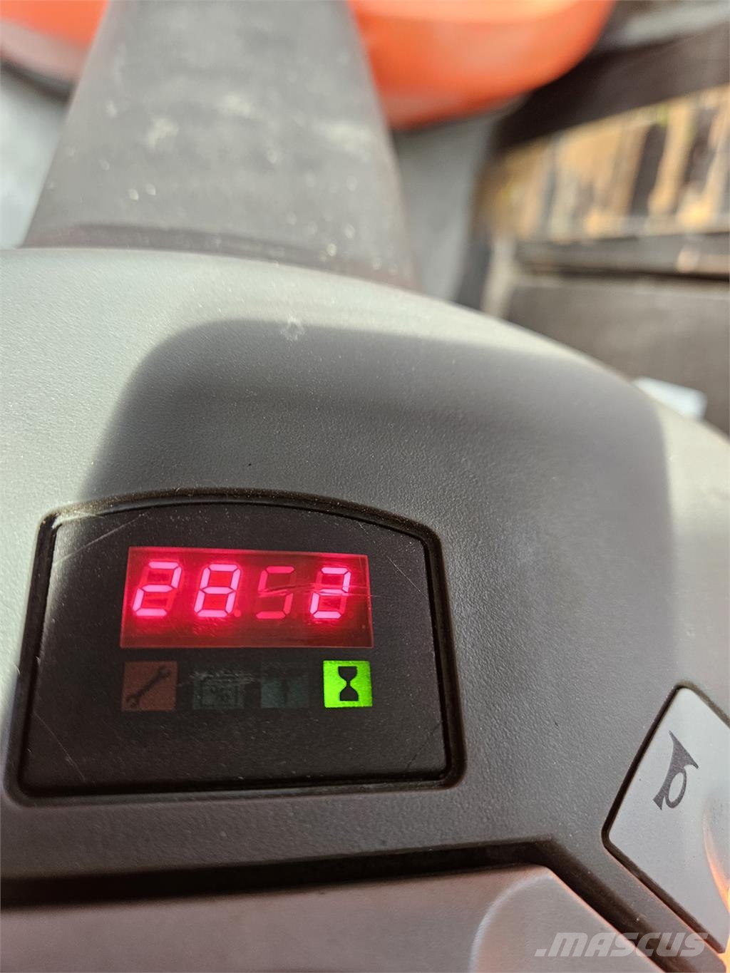 BT SWE 140 (battery 2023) Ajettavat pinoamisvaunut