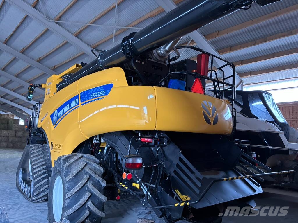 New Holland CR 10.90 Mähdrescher