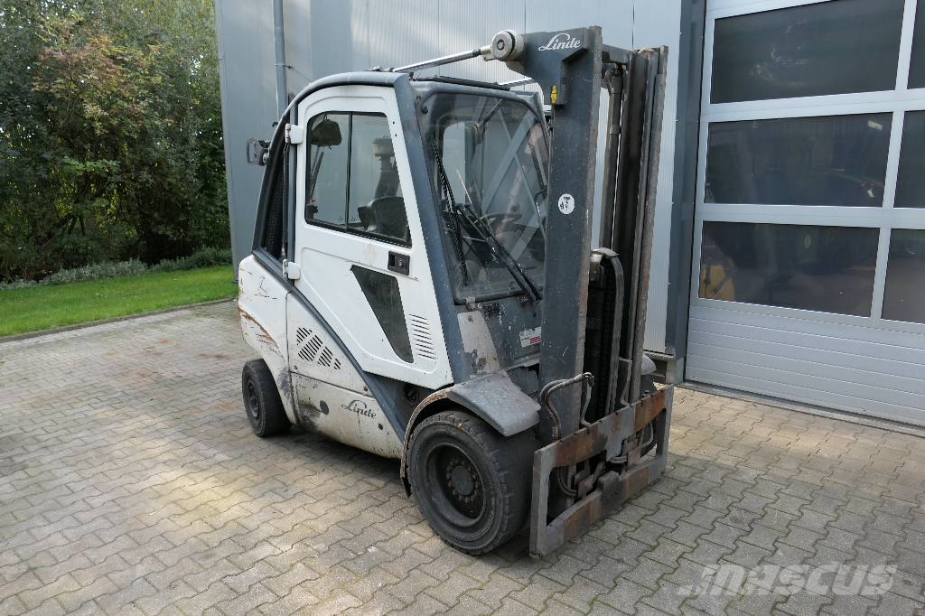 Linde H 30 T-02 Gasstapler