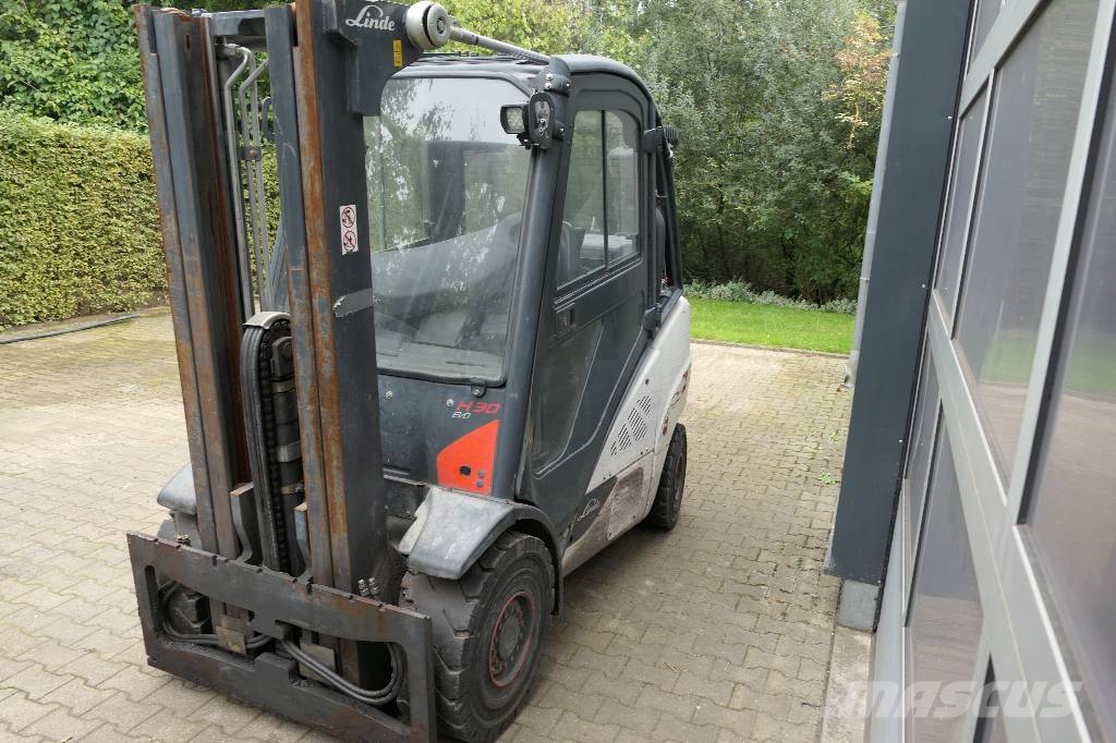 Linde H 30 T-02 Gasstapler