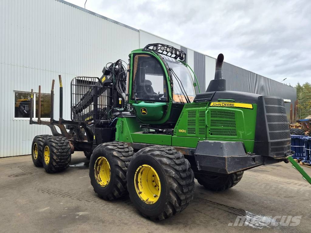 John Deere 1110 G Forvarderi