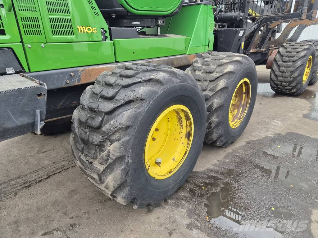 John Deere 1110 G Forvarderi