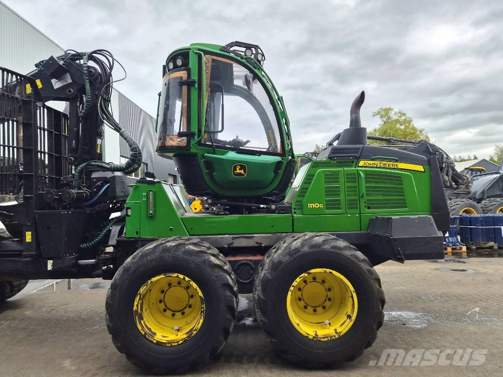 John Deere 1110 G Forvarderi