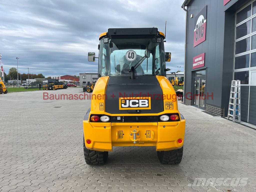 JCB 409 NEU 40 km/h KLIMA A/C Kolové nakladače