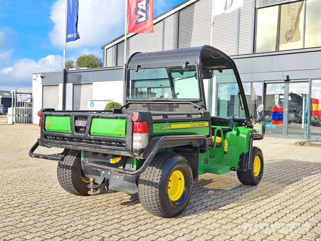 John Deere TE 4x2 Electric Visurgājēji