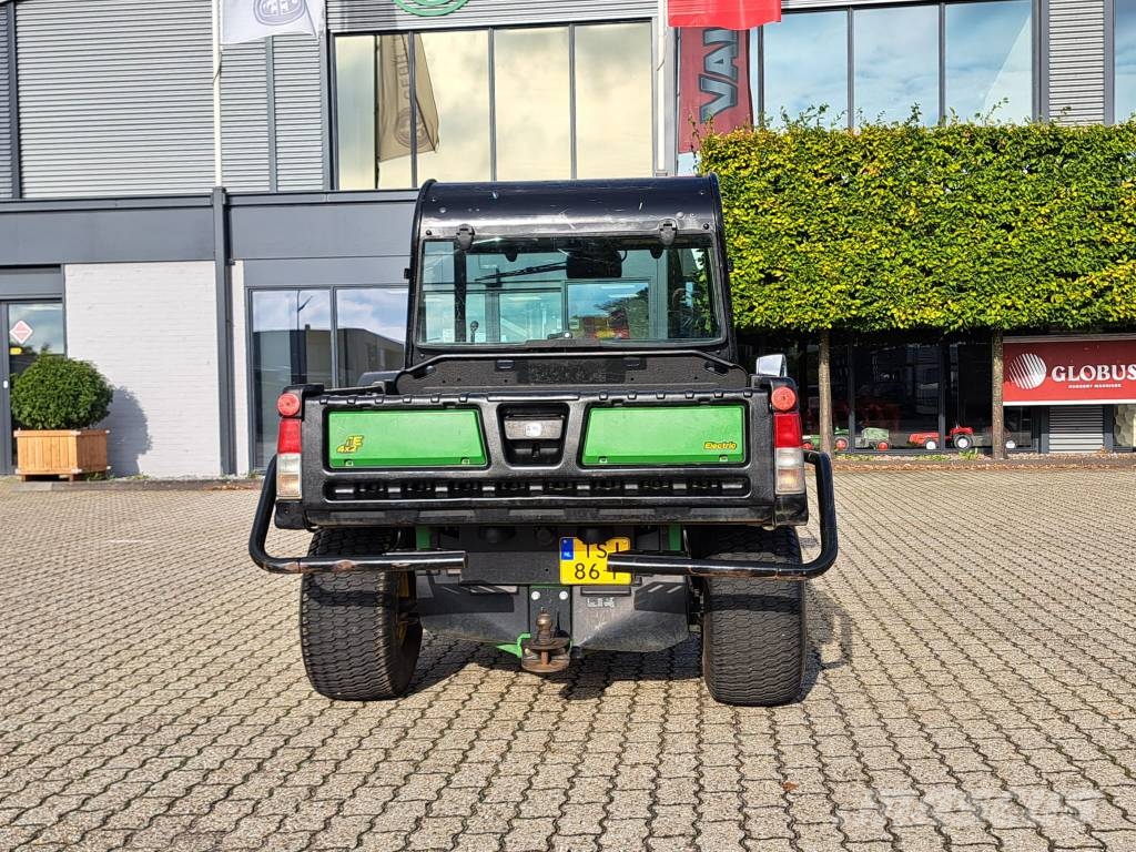 John Deere TE 4x2 Electric Visurgājēji