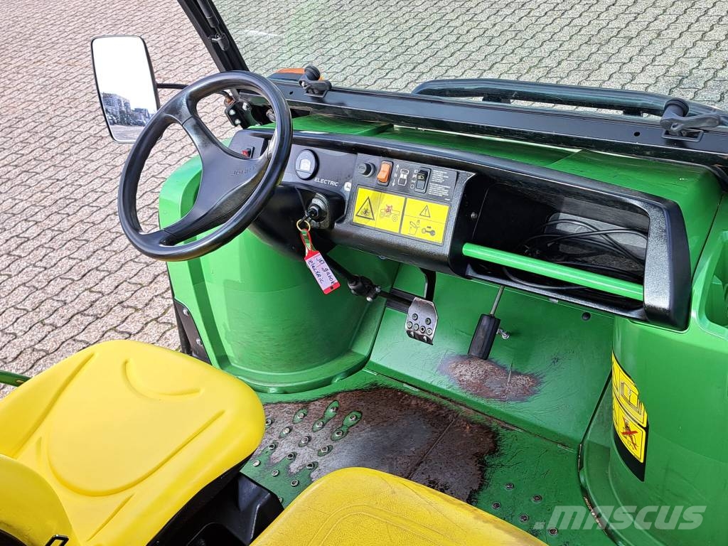 John Deere TE 4x2 Electric Visurgājēji