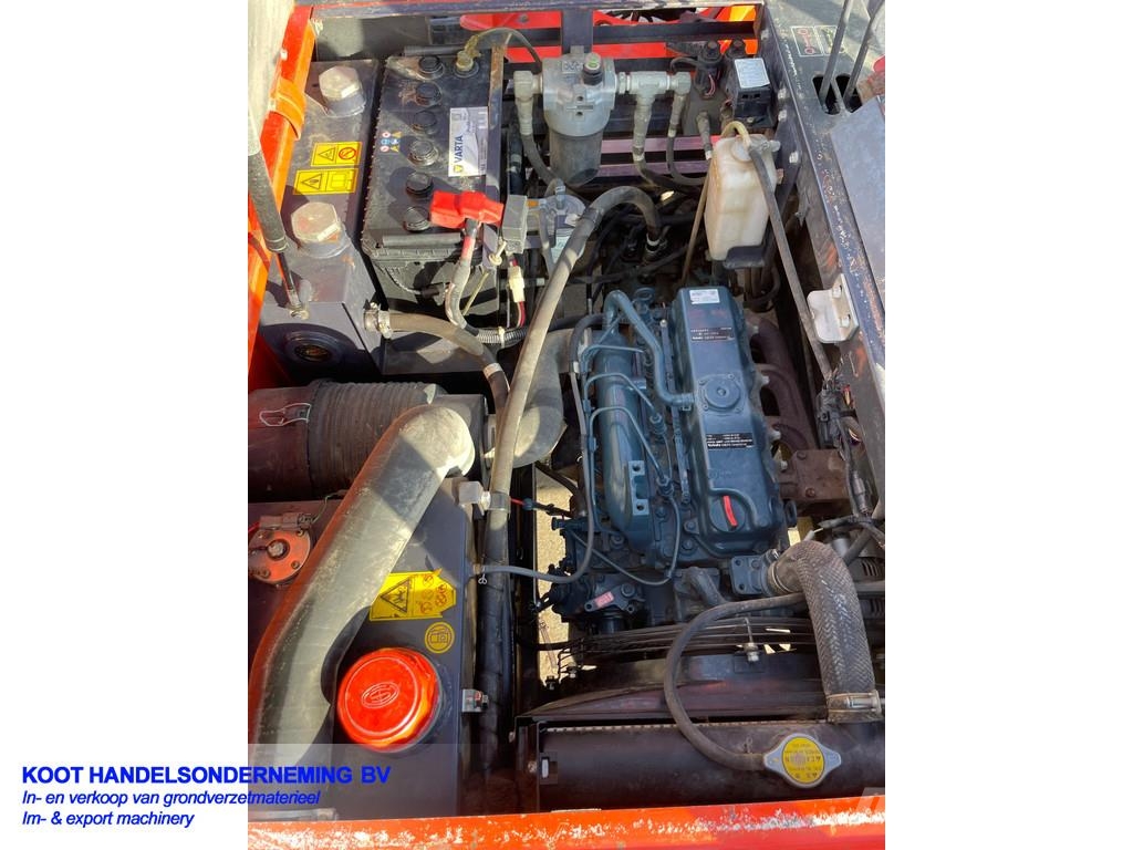 Kubota KC 250/Canycom s25 Roomikkallurid