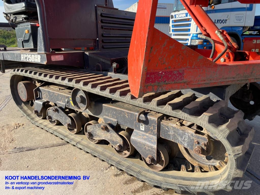 Kubota KC 250/Canycom s25 Roomikkallurid