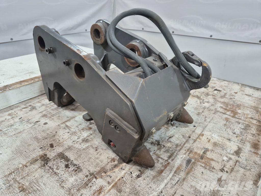 Mecalac 6/8MCR Active Lock Rychlospojky
