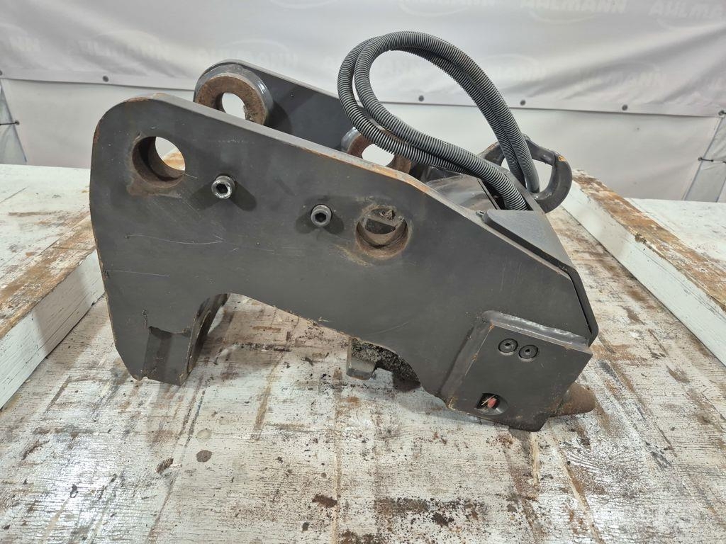 Mecalac 6/8MCR Active Lock Rychlospojky