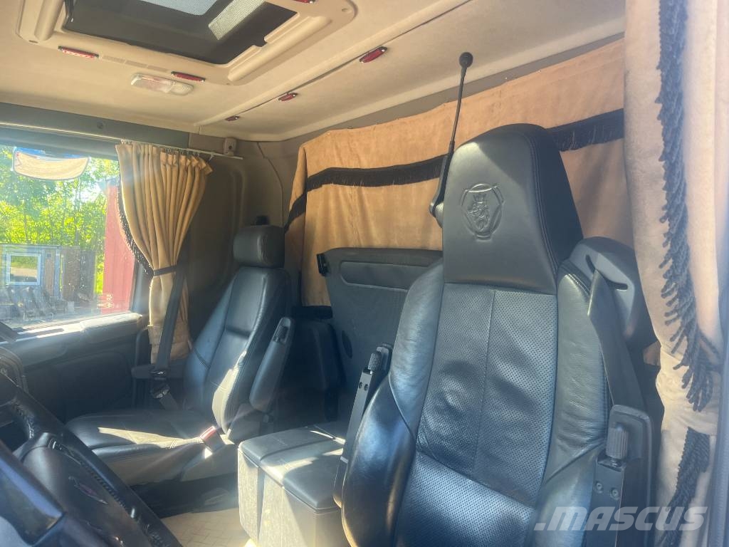 Scania R 560 V8 شاحنات الرافعات