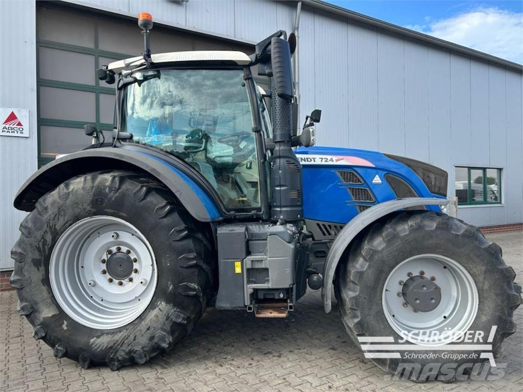 Fendt 724 S4 PROFI PLUS Traktorit