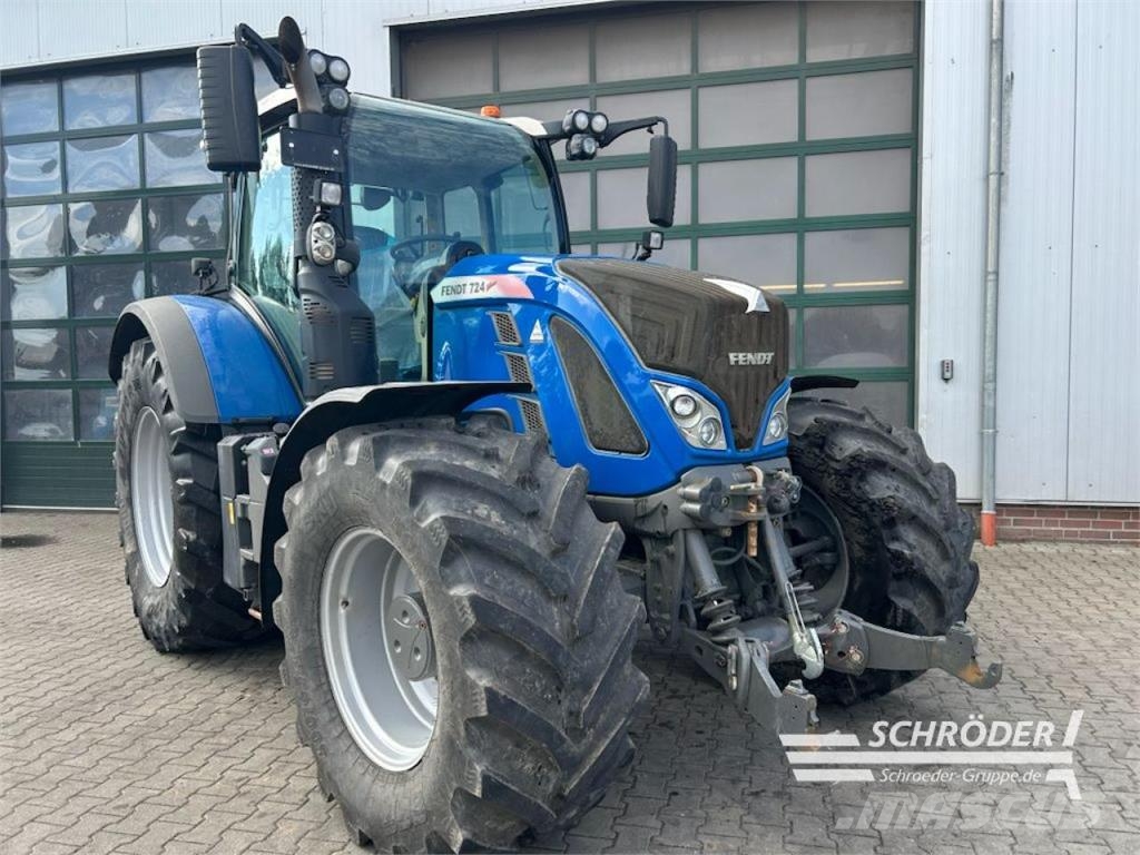 Fendt 724 S4 PROFI PLUS Traktorit