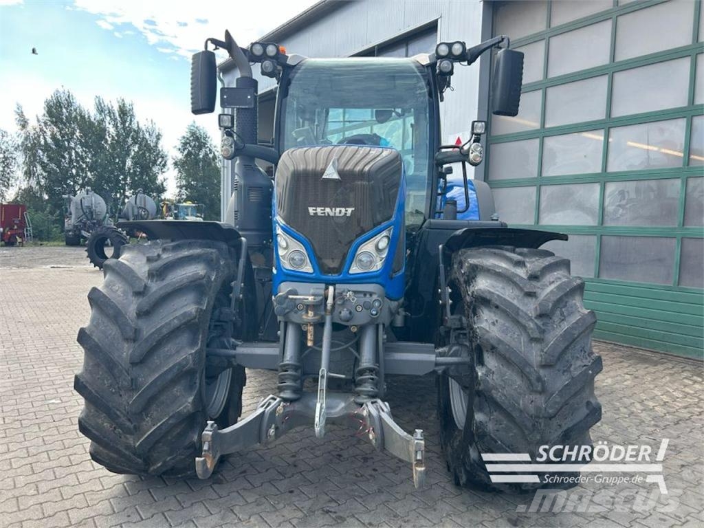 Fendt 724 S4 PROFI PLUS Traktorit