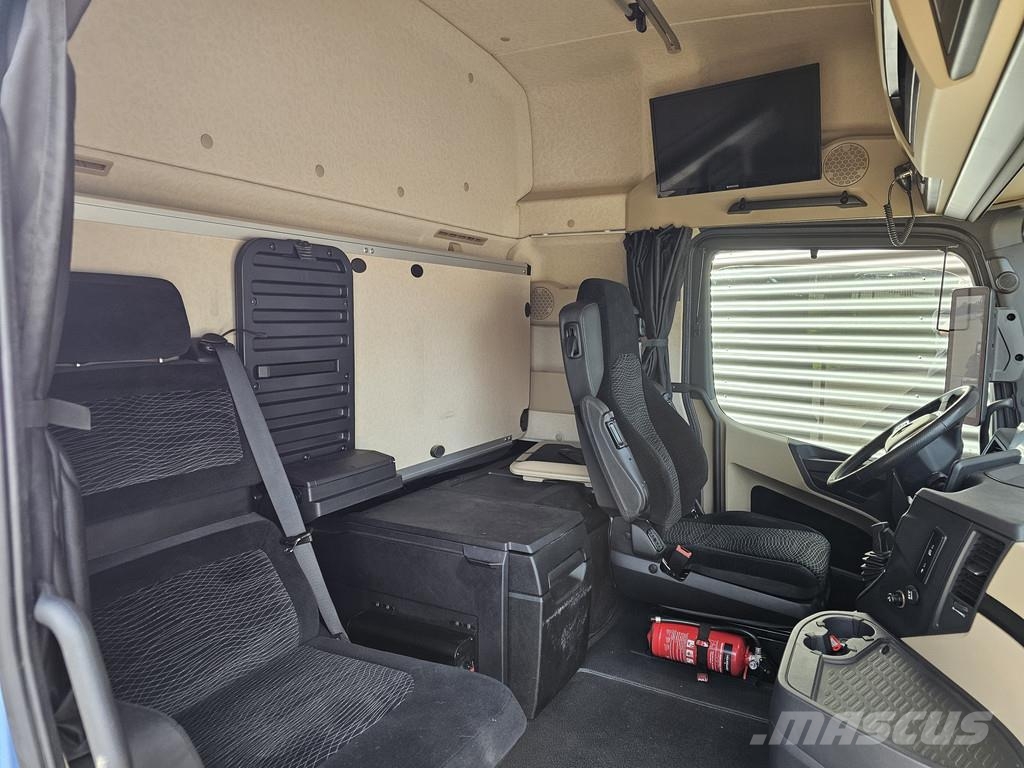 Mercedes-Benz 3353 8x4 / FASSI 71 T/M + JIB / CRANE / KRAN وحدات الجر