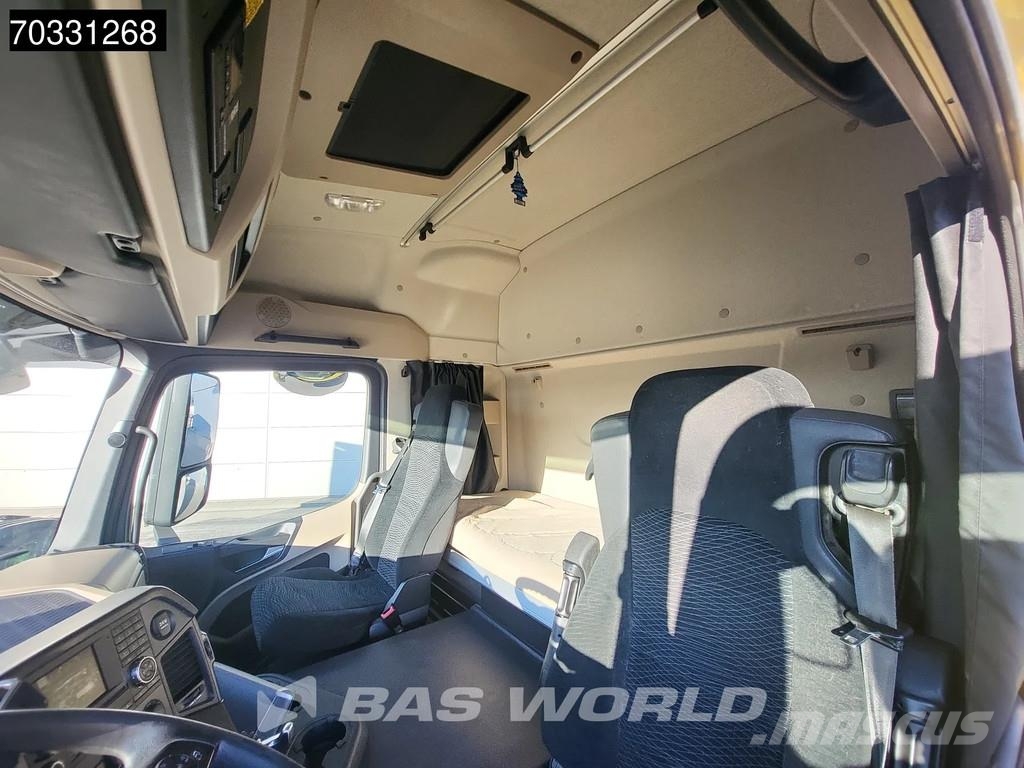 Mercedes-Benz Actros 1924 4X2 19tons NL Truck APK Automatic Euro Furgons