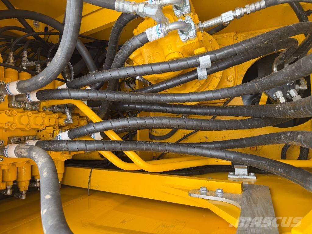 Komatsu PC 200 Vikšriniai ekskavatoriai