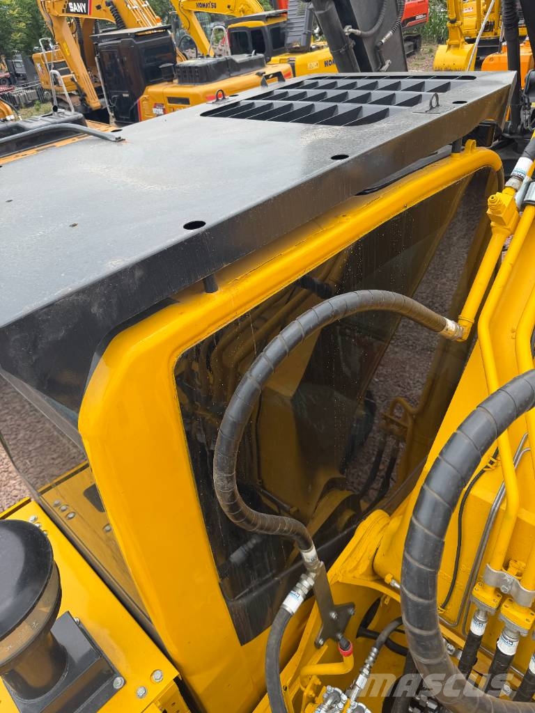 Komatsu PC 200 Vikšriniai ekskavatoriai