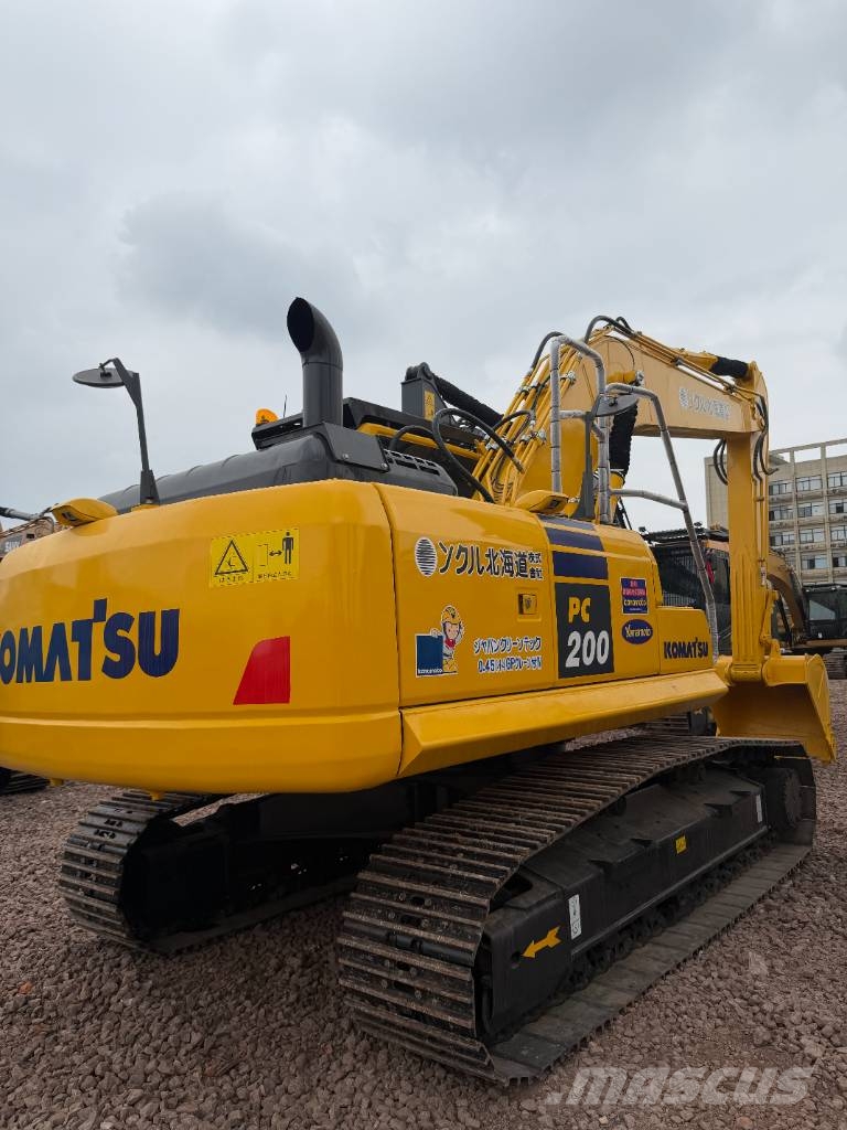 Komatsu PC 200 Vikšriniai ekskavatoriai