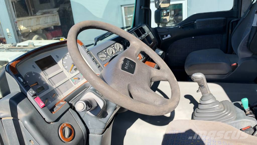 MAN TGA 33.463 FDK 6X4 3 sided tipper - big axle Kipper