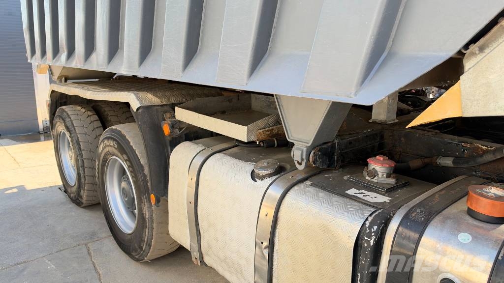 MAN TGA 33.463 FDK 6X4 3 sided tipper - big axle Kipper