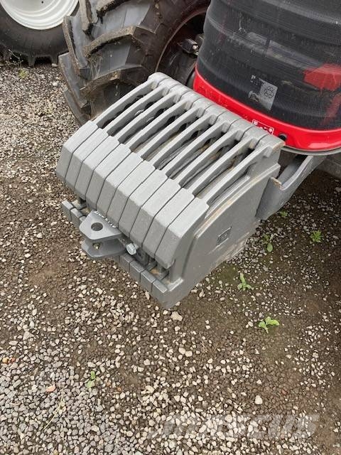Massey Ferguson 4710M Traktorer