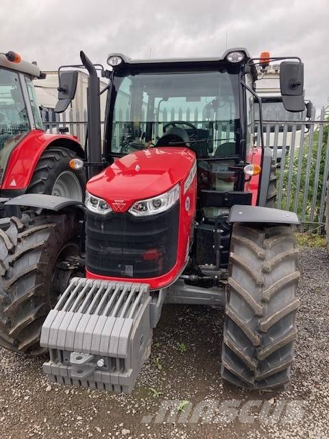 Massey Ferguson 4710M Traktorer