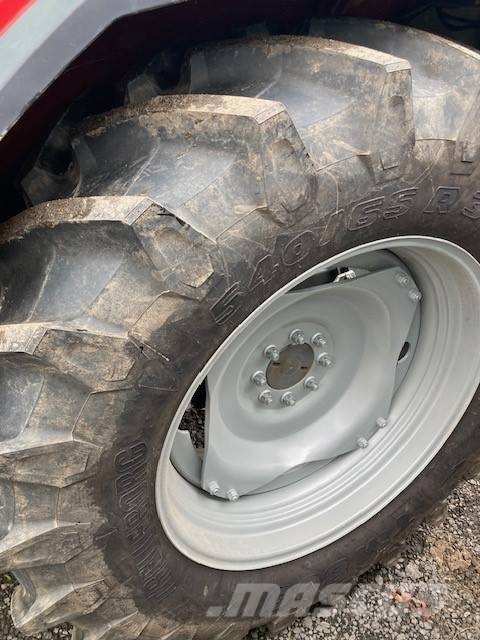 Massey Ferguson 4710M Traktorer