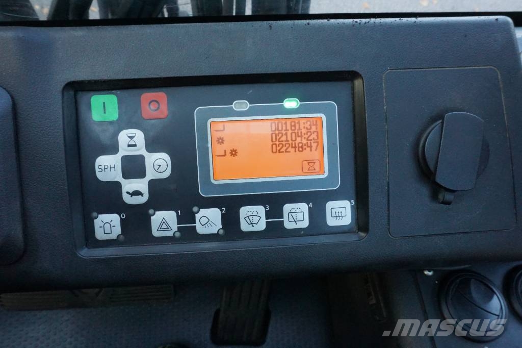 Toyota 8FBMT30 Elmotviktstruckar