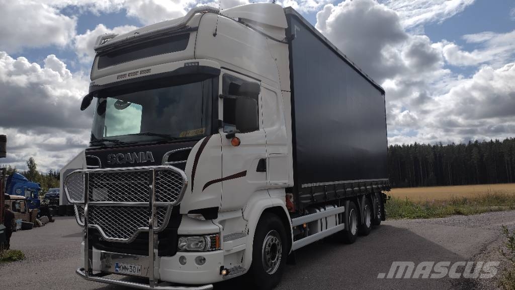 Scania R580 8x4 kapellilava Camiones de caja de lona
