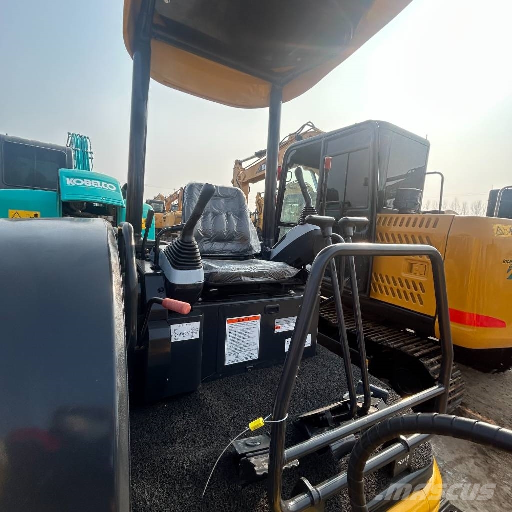 Komatsu PC 35 MR-3 Minikoparki