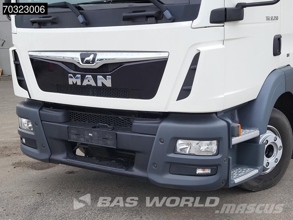MAN TGL 12.250 TGL 4X2 NEW 12tons chassis Crew cabin M 平板车