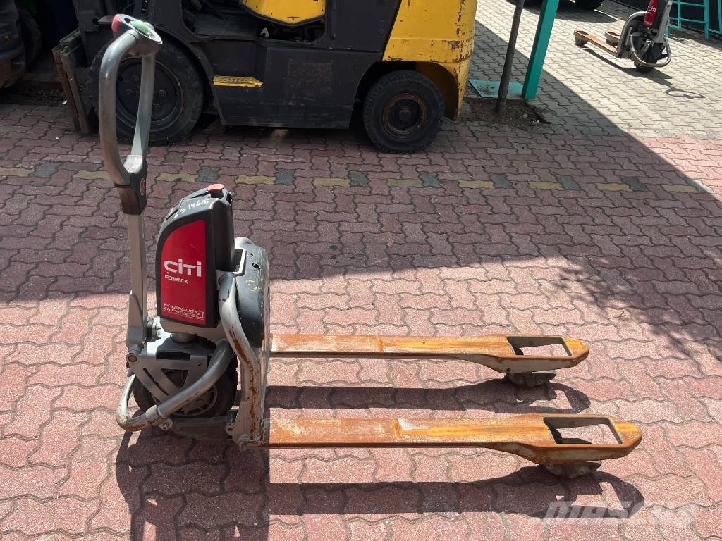 Linde CITI T05 /130/ V-3795 OB شاحنات مناولة ذاتية الدفع