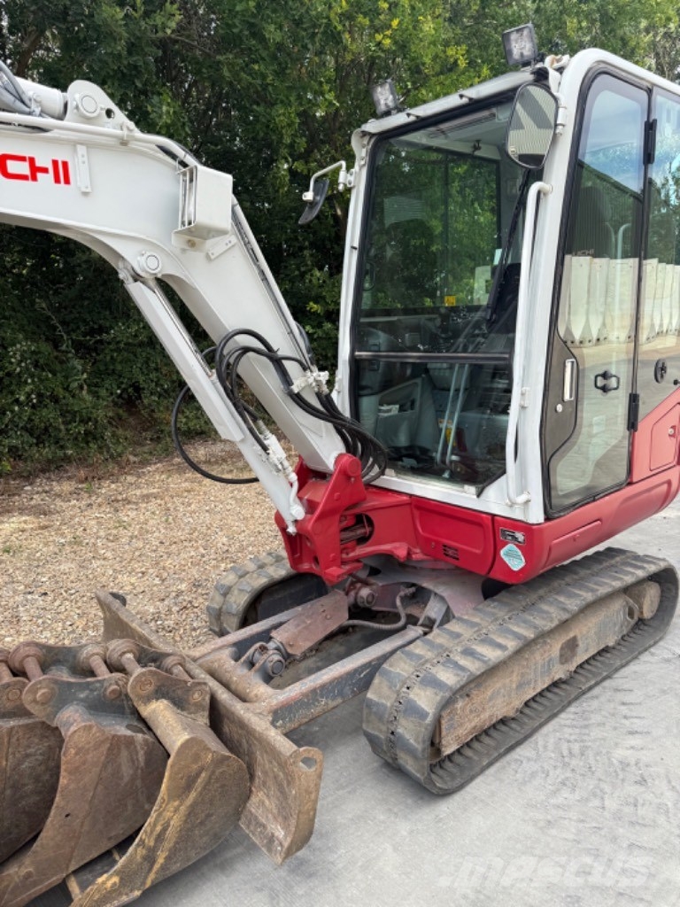 Takeuchi TB 230 Miniescavatori