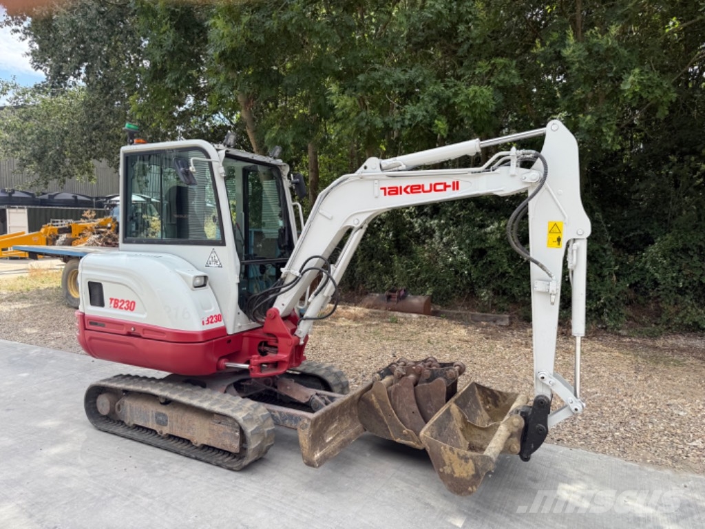 Takeuchi TB 230 Miniescavatori