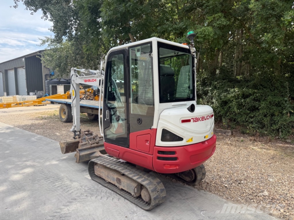 Takeuchi TB 230 Miniescavatori