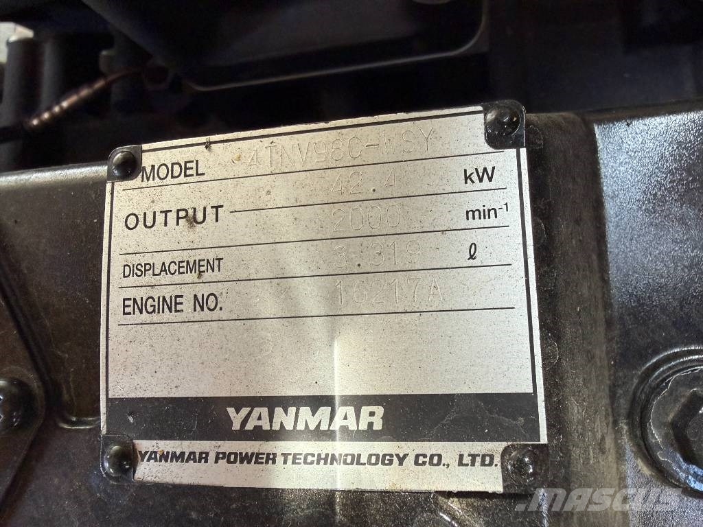 Sherpa CT60 Yanmar Motoros Gumihevederes Forgókotró Mini bageri <7t