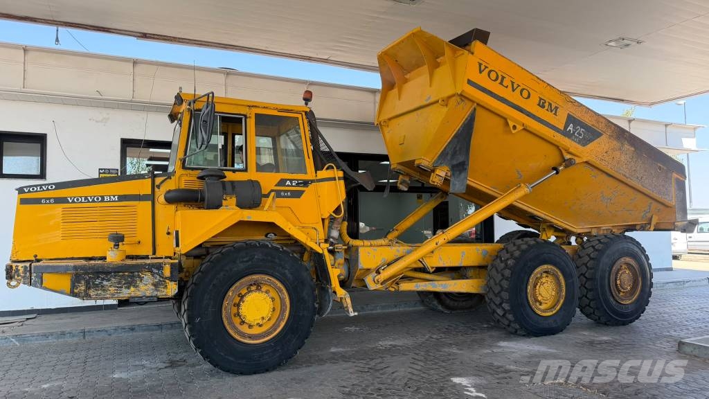 DUMPER VOLVO ARTICULADO A25 6X6 Damperi za gradilište