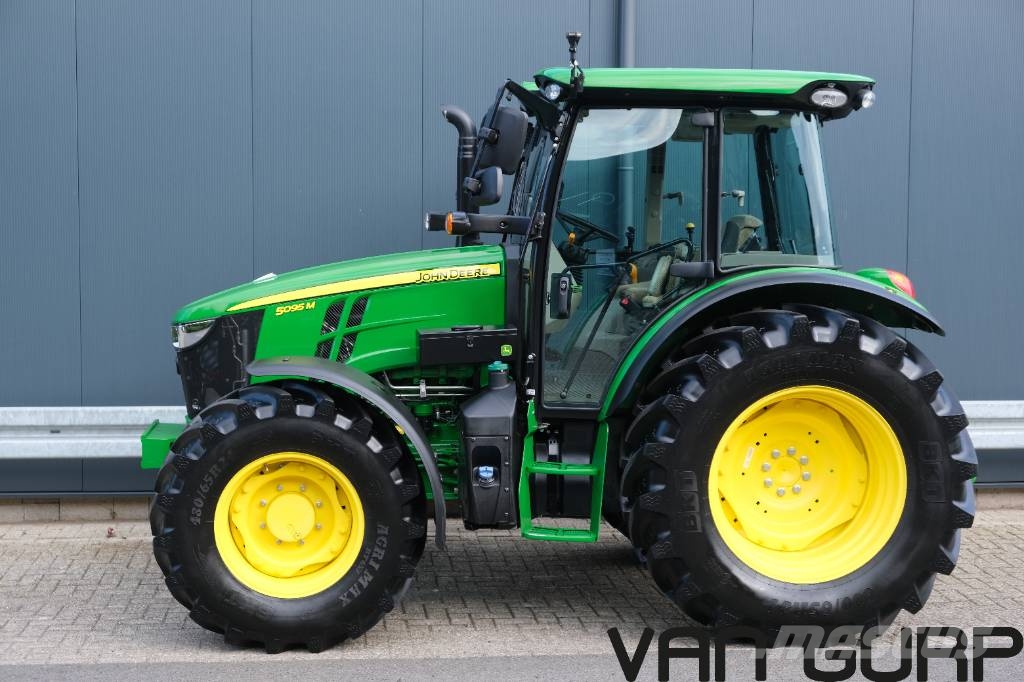 John Deere 5095 M | 2024 | 267h | (v.g.l. 6M95 ) Traktorid