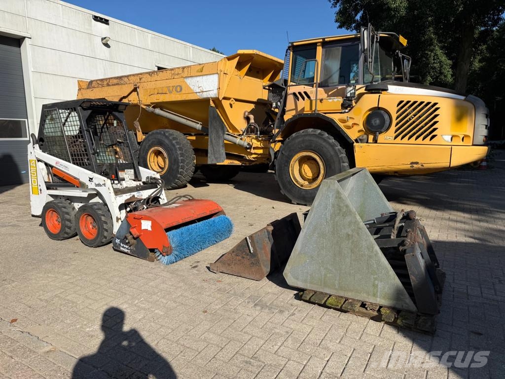 Bobcat 450 450 Smykem řízené nakladače