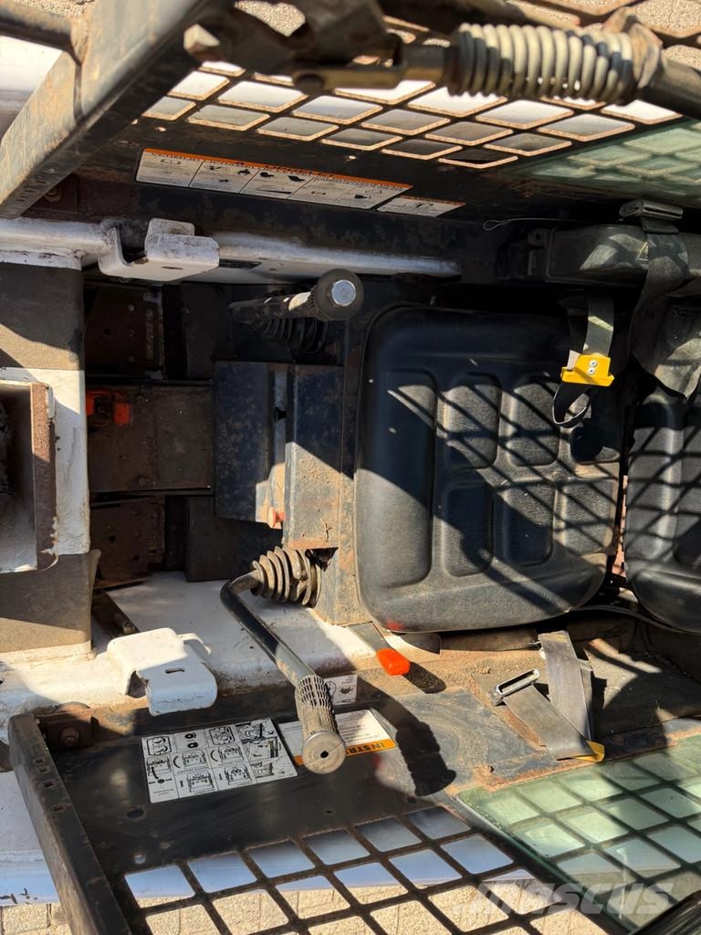 Bobcat 450 450 Smykem řízené nakladače