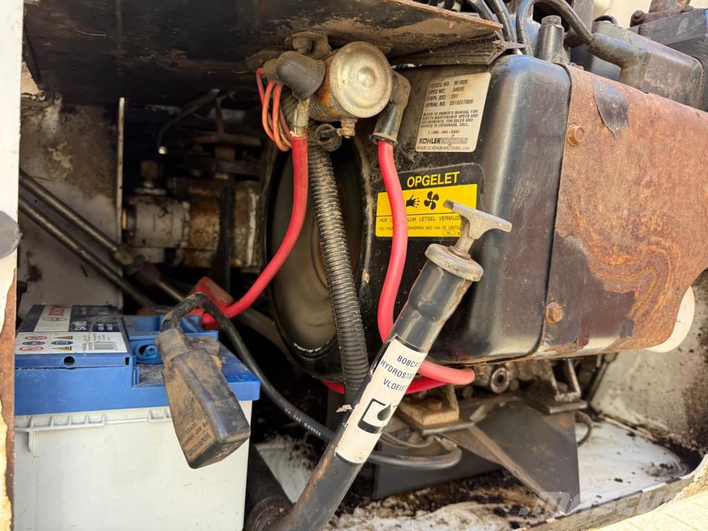 Bobcat 450 450 Smykem řízené nakladače