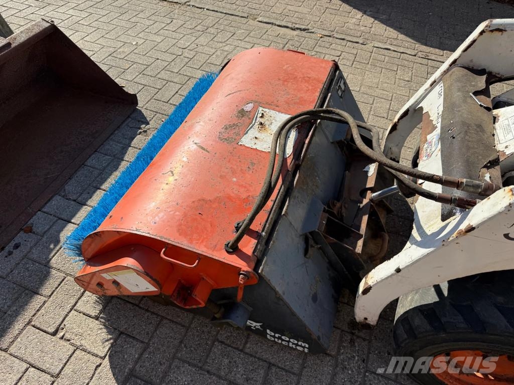 Bobcat 450 450 Smykem řízené nakladače