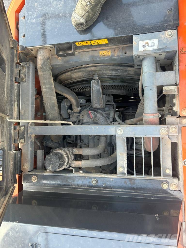 Hitachi ZX 130 LC N-6 Rupsgraafmachines