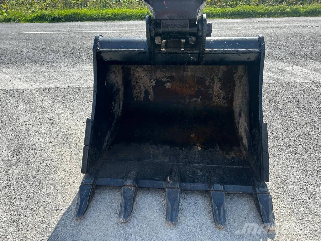 Hitachi ZX 130 LC N-6 Rupsgraafmachines